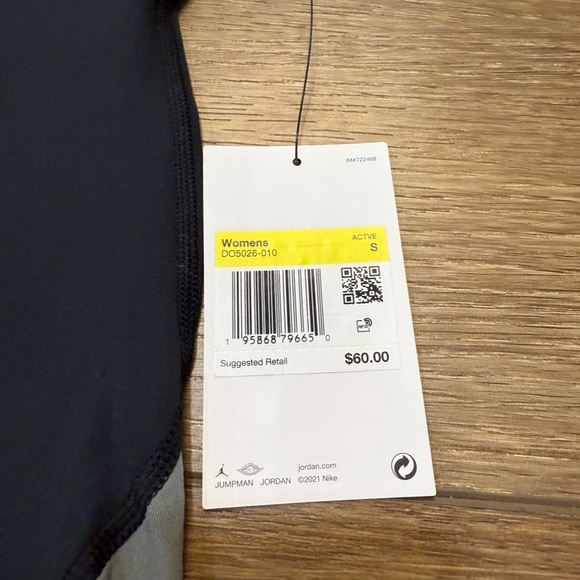 Jordan Women's Tight Fit Shorts NWT, Size Small, Gym, Athletic, Pull-On - Picture 6 of 8